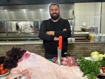 Orijinal Acılı Adana Kebabı Nasıl Yapılır?